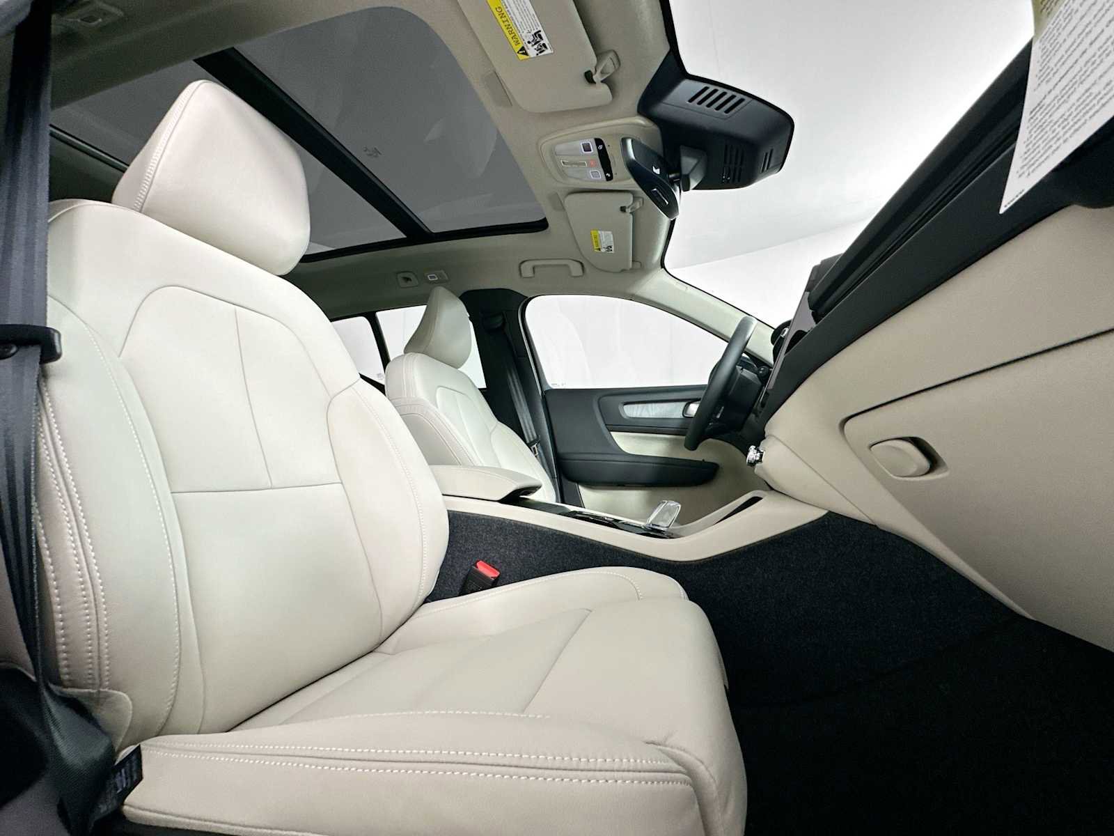 New 2026 Volvo XC40 B5 Ultra w/ Climate Package image 27