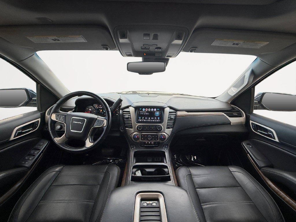 Used 2019 GMC Yukon Denali w/ Denali Ultimate Black Edition AWD/4WD image 12