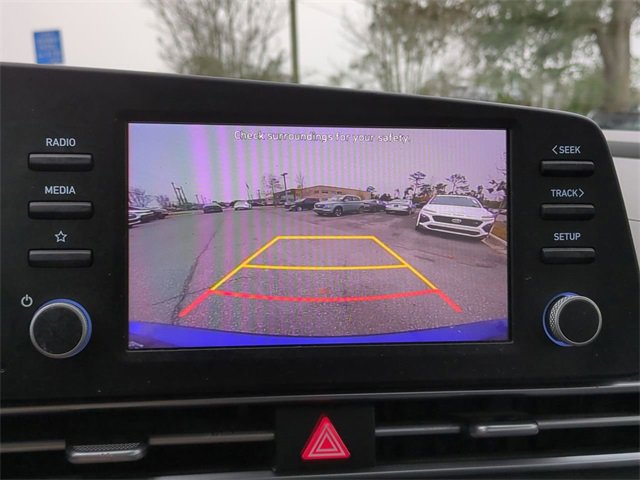 Certified 2022 Hyundai Elantra SEL w/ Preferred Accessory Package image 19