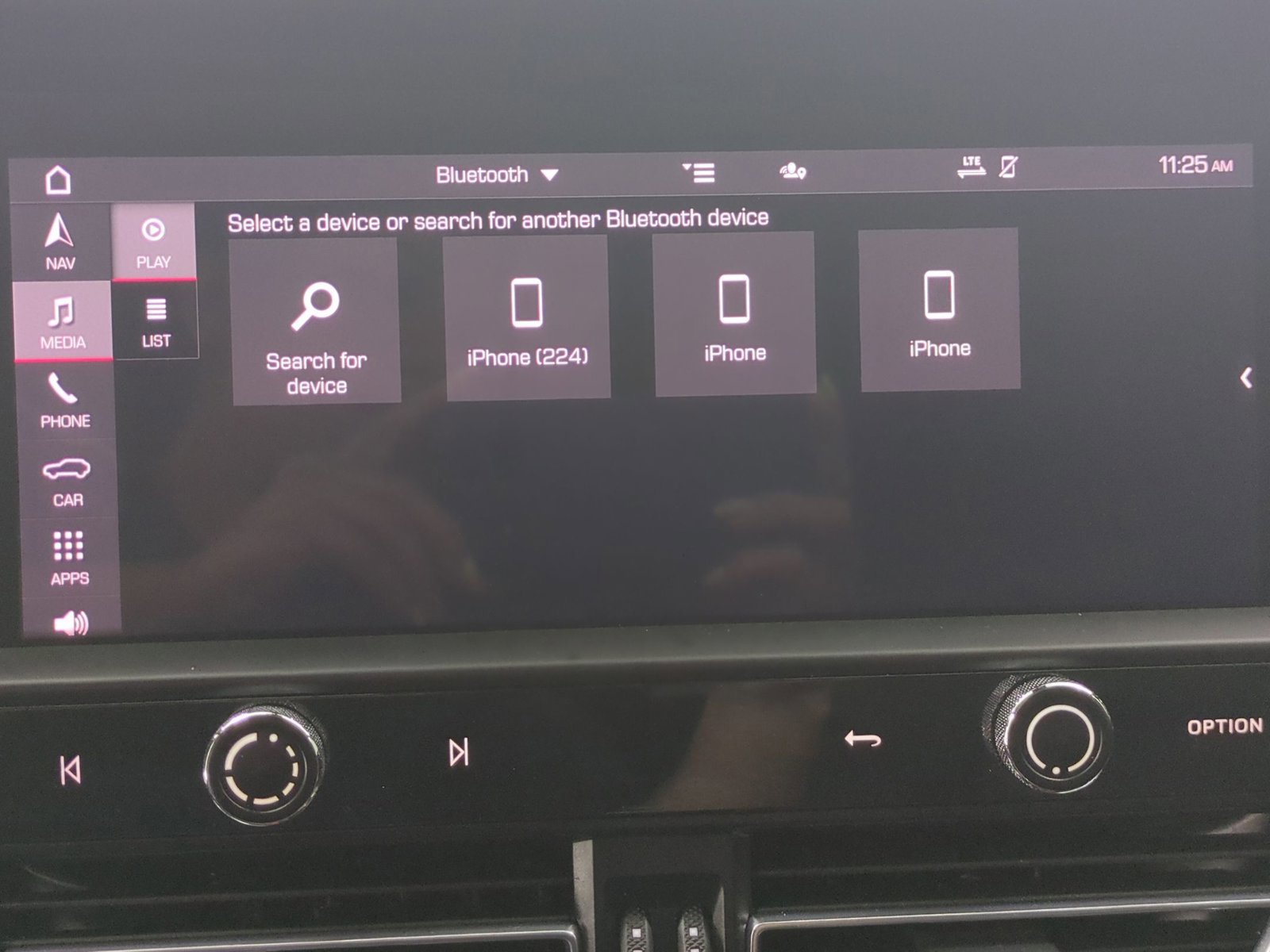 Certified 2024 Porsche Macan S image 18