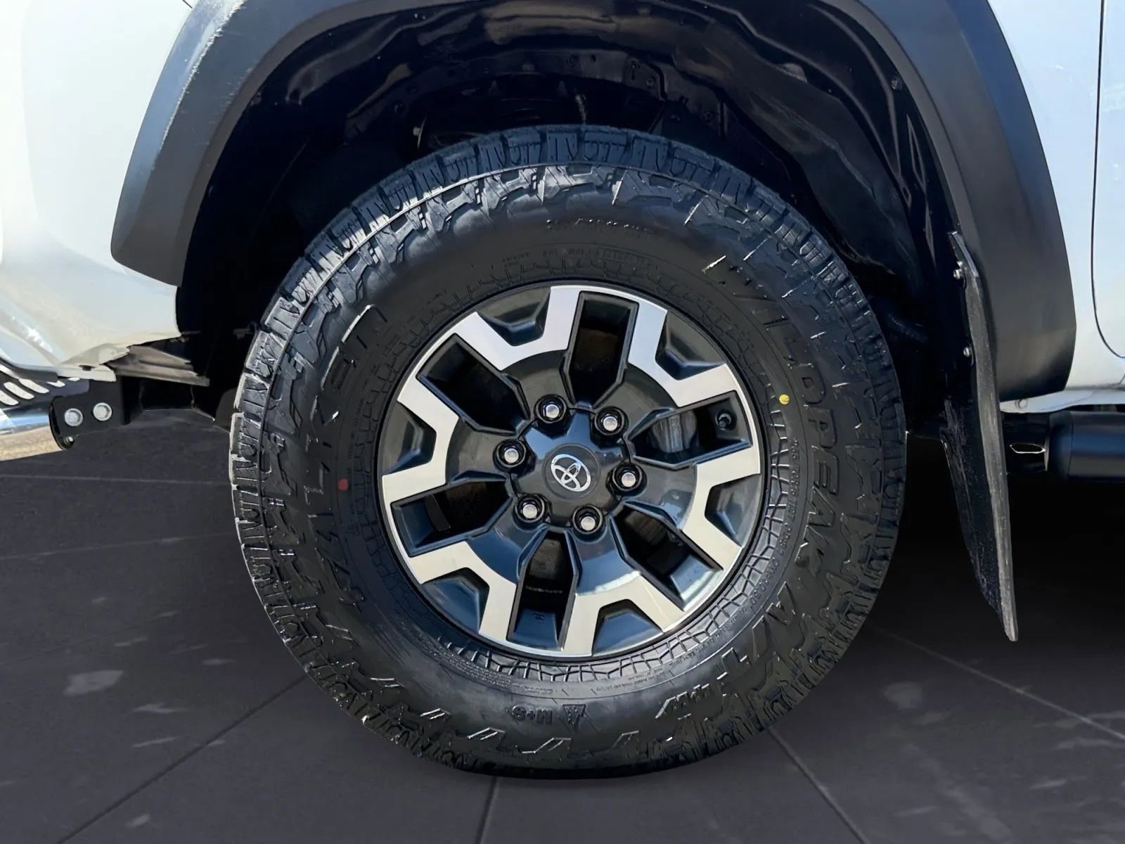 Used 2019 Toyota Tacoma TRD Off-Road image 31