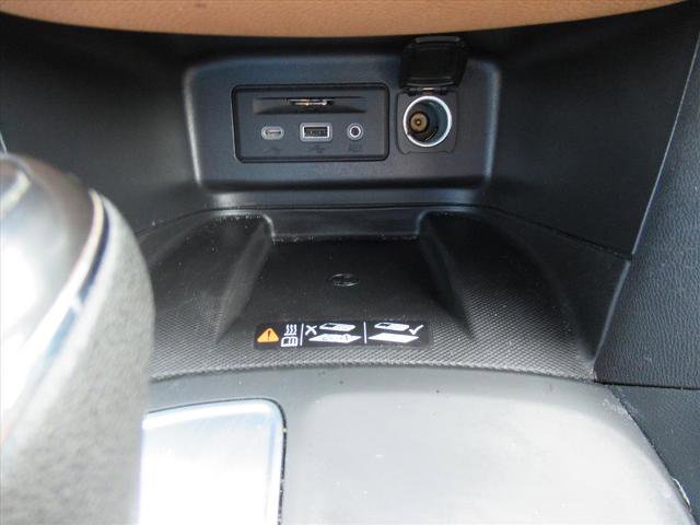 Used 2021 Chevrolet Equinox Premier FWD image 24