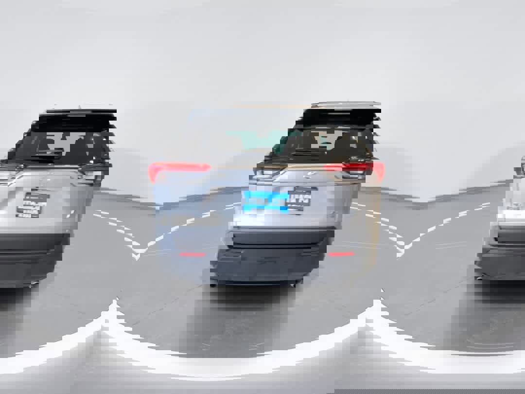 Used 2025 Toyota RAV4 LE AWD/4WD image 7