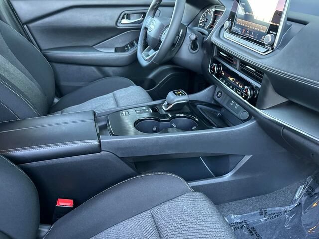 Used 2026 Nissan Rogue SV FWD image 18