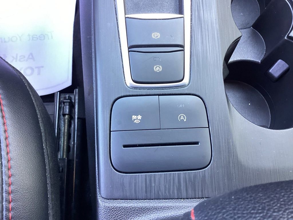 Used 2025 Ford Escape ST-Line AWD/4WD image 30