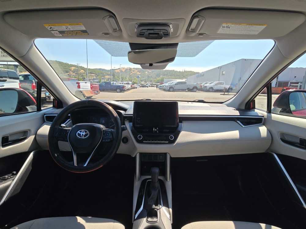 Used 2024 Toyota Corolla Cross LE w/ Moonroof Package AWD/4WD image 15
