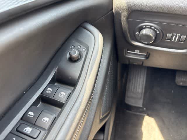 Used 2023 Jeep Grand Cherokee Altitude RWD image 24