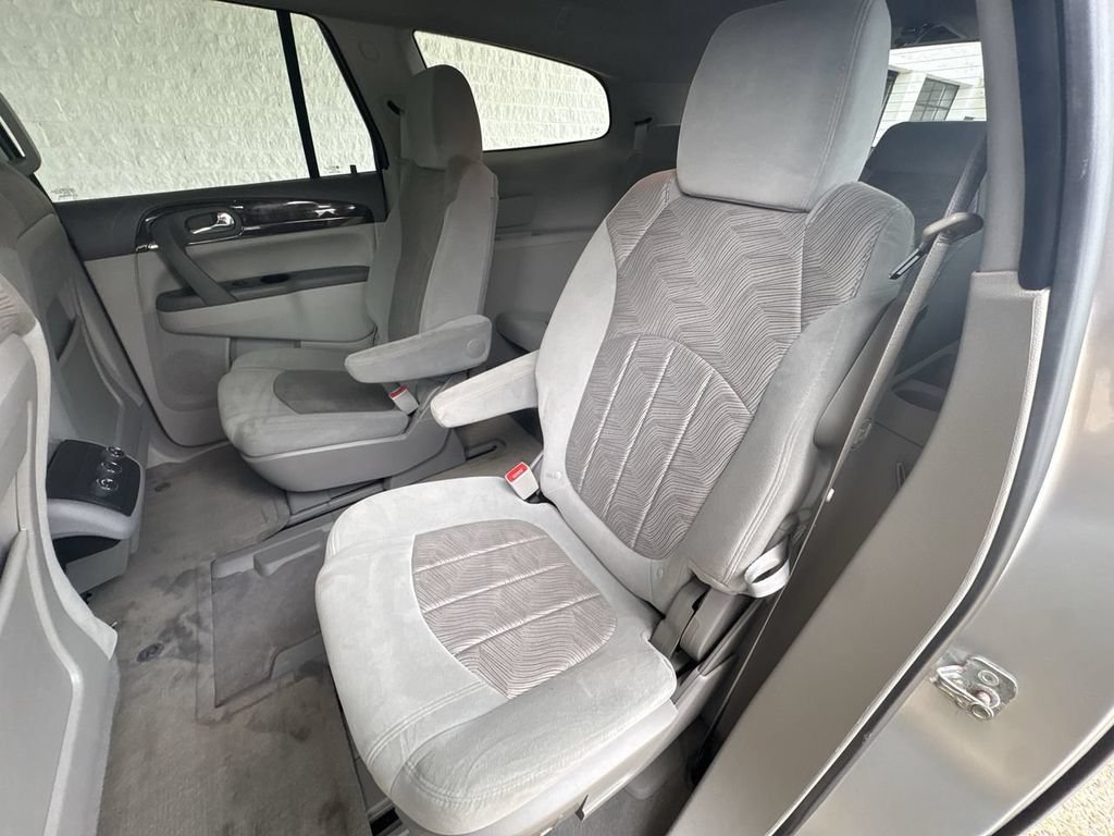 Certified 2015 Buick Enclave Convenience FWD image 24