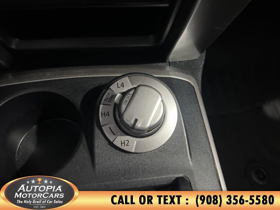 Used 2014 Toyota 4Runner SR5 AWD/4WD image 29