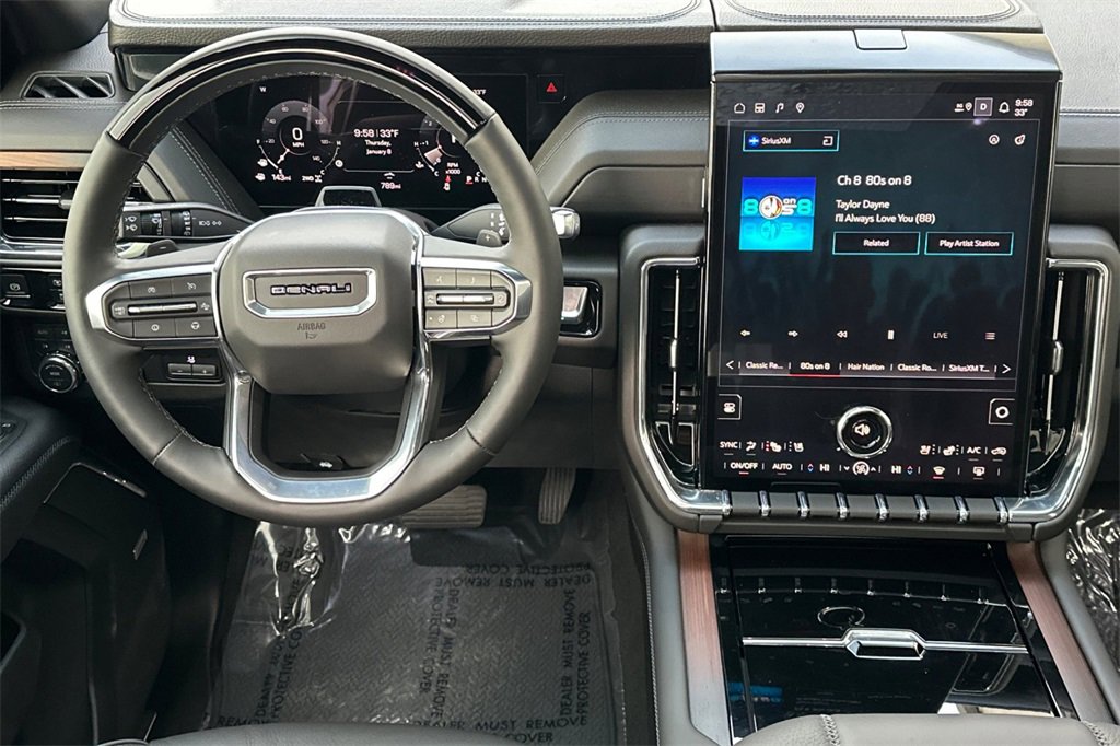 Used 2025 GMC Yukon XL Denali w/ Denali Reserve Package image 15