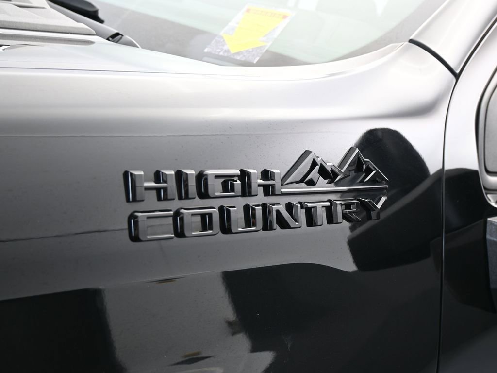 Used 2024 Chevrolet Silverado 2500 High Country w/ Midnight Edition AWD/4WD image 30