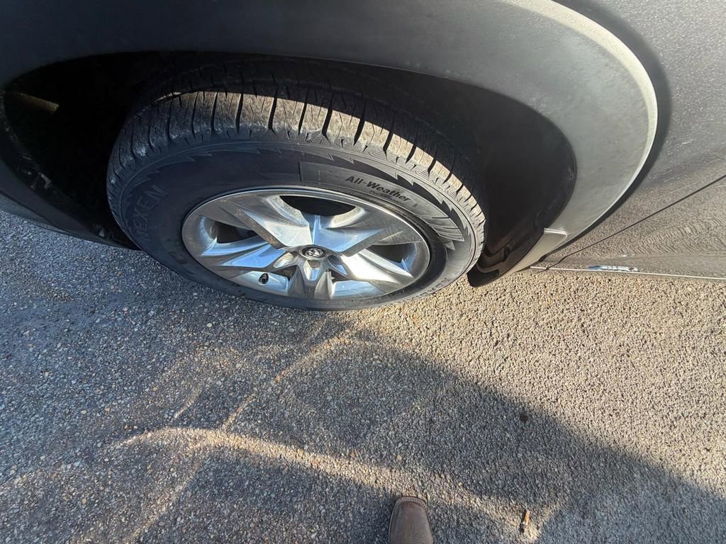 Used 2018 Toyota Highlander Limited image 9