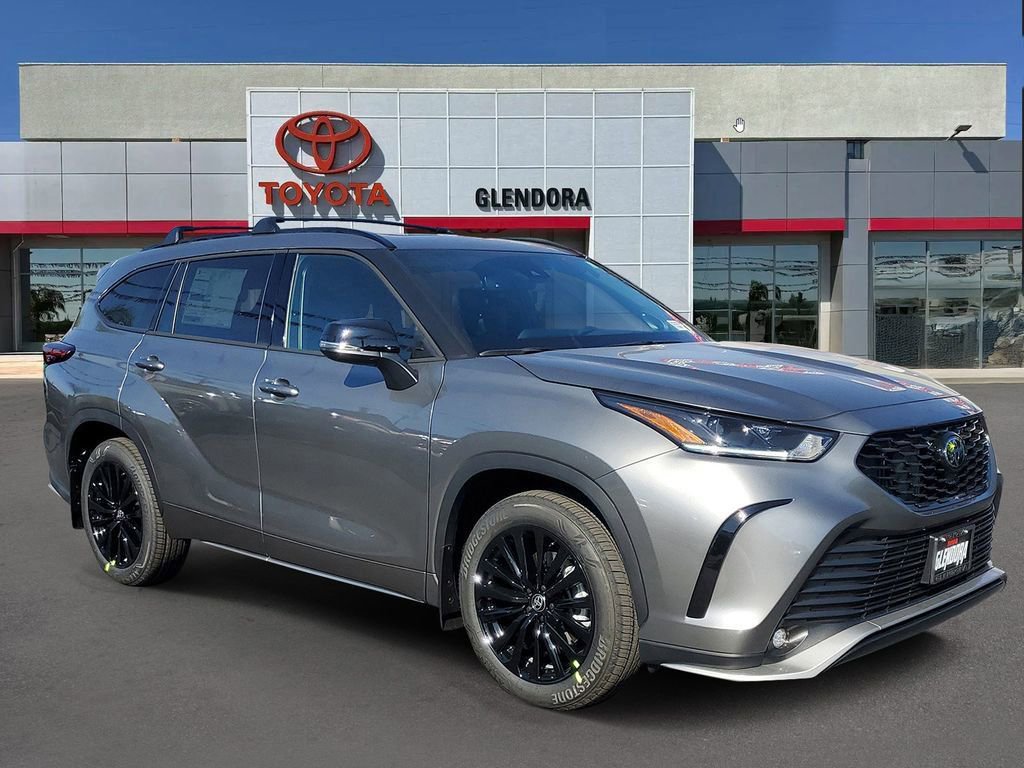 New 2026 Toyota Highlander XSE image 1