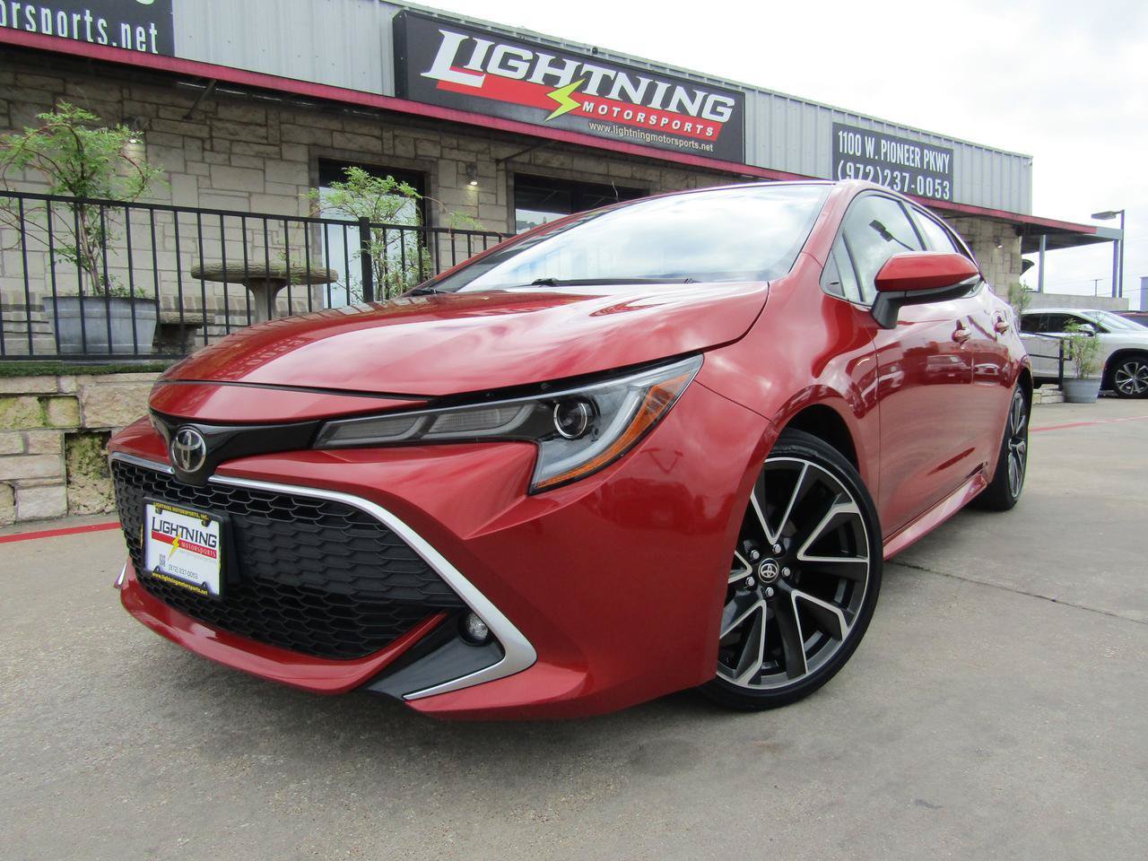Used 2019 Toyota Corolla XSE FWD image 1