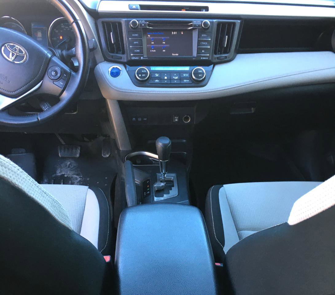 Used 2016 Toyota RAV4 XLE image 20