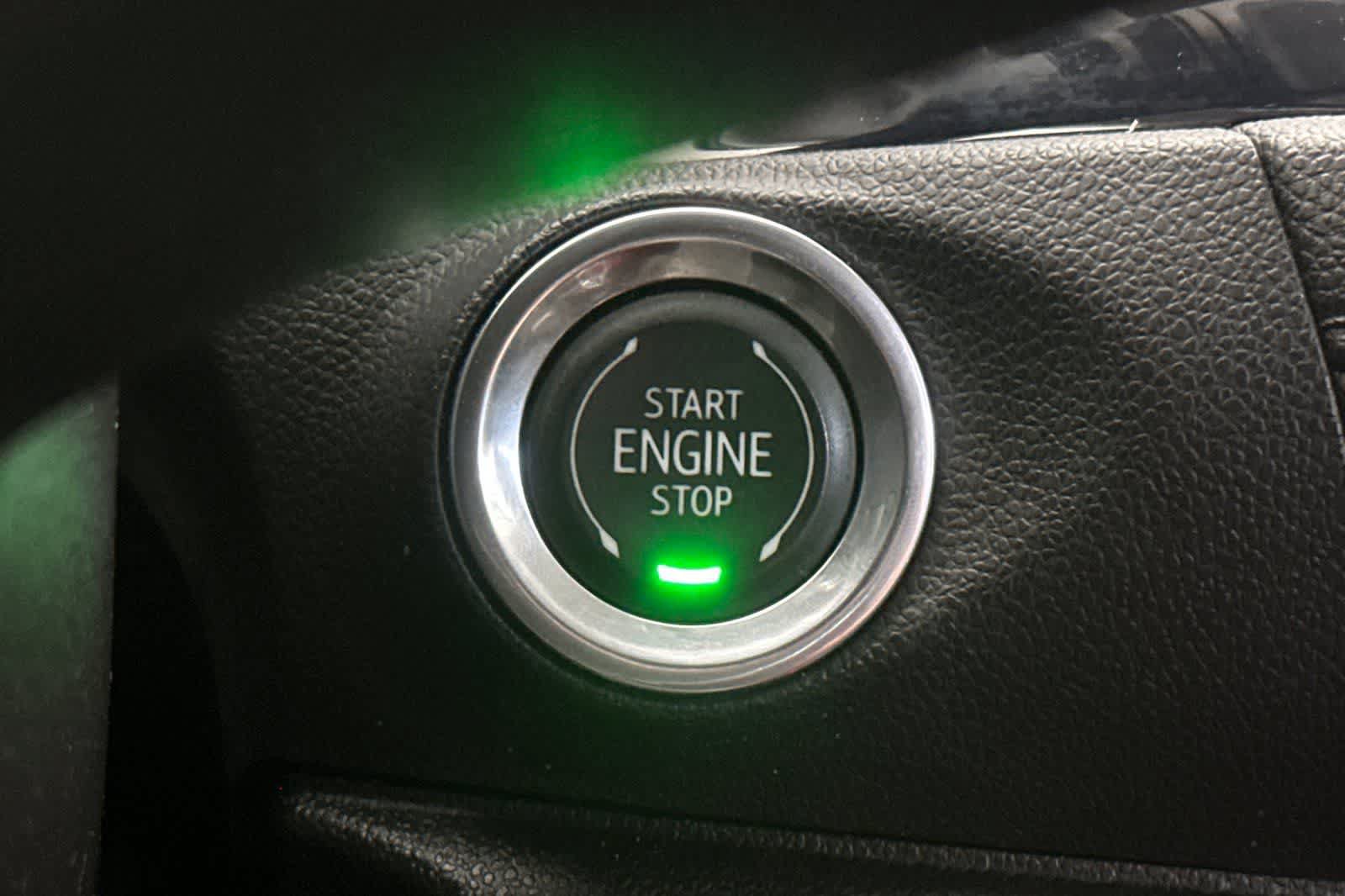 Used 2021 Buick Encore GX Select AWD/4WD image 23