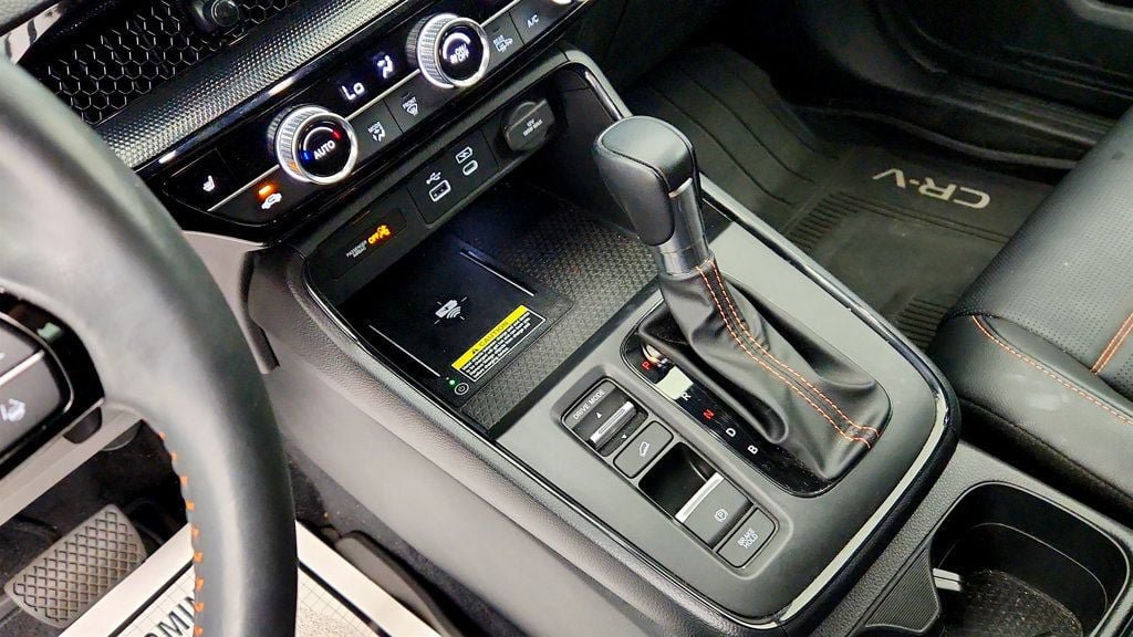 Used 2024 Honda CR-V Sport Touring image 15
