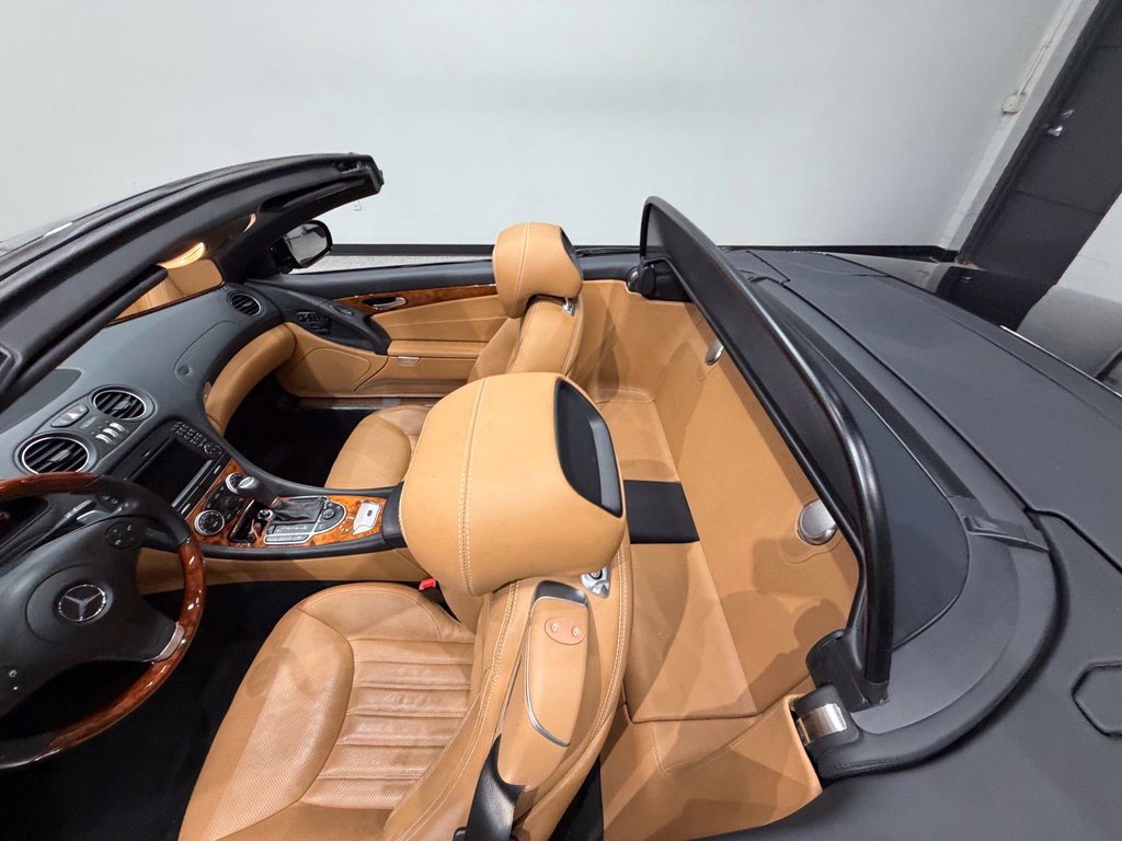 Used 2012 Mercedes-Benz SL 550 image 31