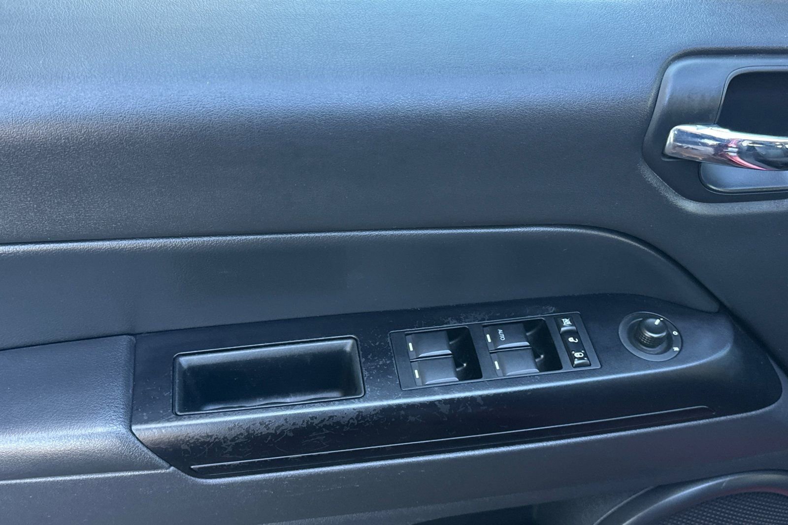 Used 2014 Jeep Compass Sport w/ Power Value Group image 11