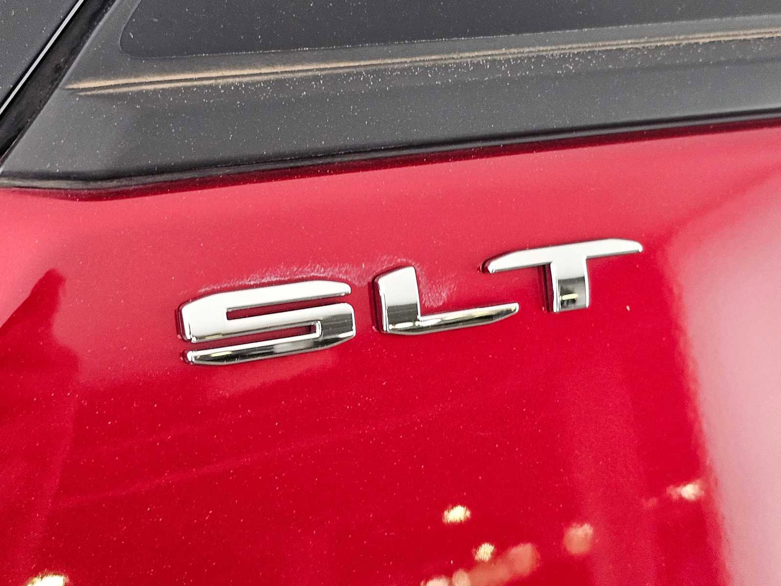 Used 2023 GMC Terrain SLT image 13