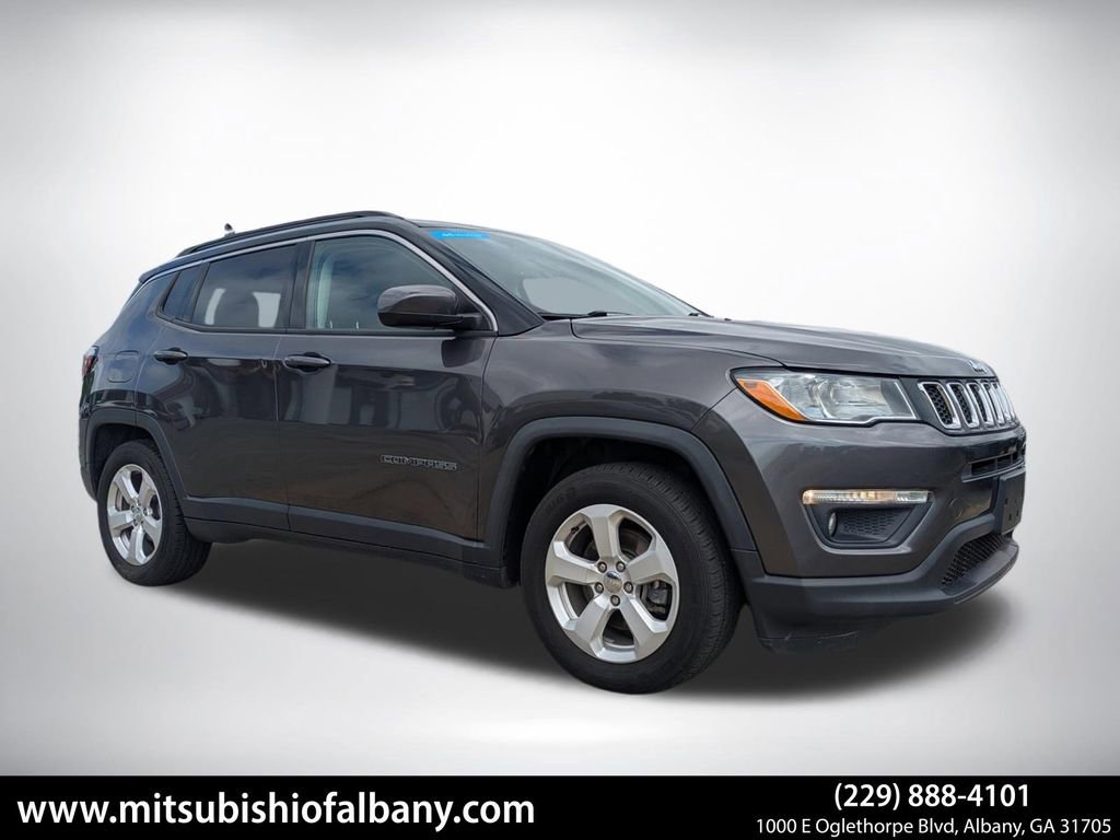 Used 2019 Jeep Compass Latitude w/ Popular Equipment Group image 1