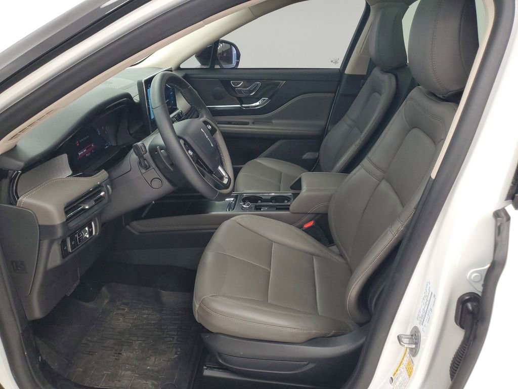Used 2024 Lincoln Corsair AWD w/ Equipment Group 101A image 13