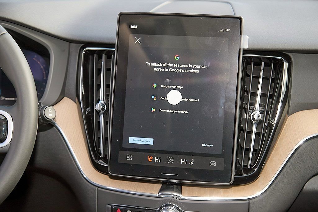 New 2026 Volvo XC60 B5 Plus w/ Climate Package image 26