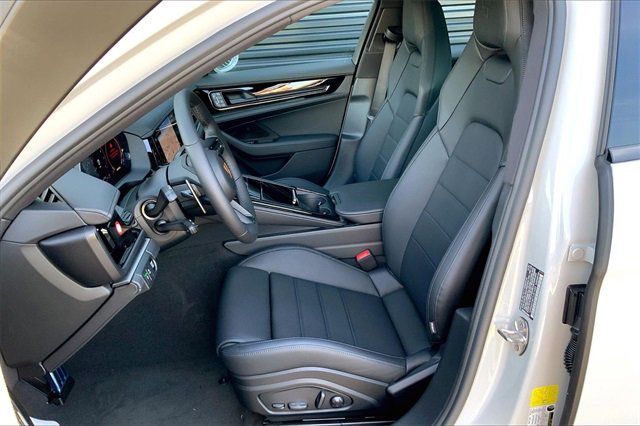 New 2026 Porsche Panamera 4 image 5