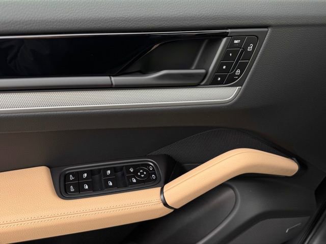 New 2026 Porsche Cayenne AWD/4WD image 14