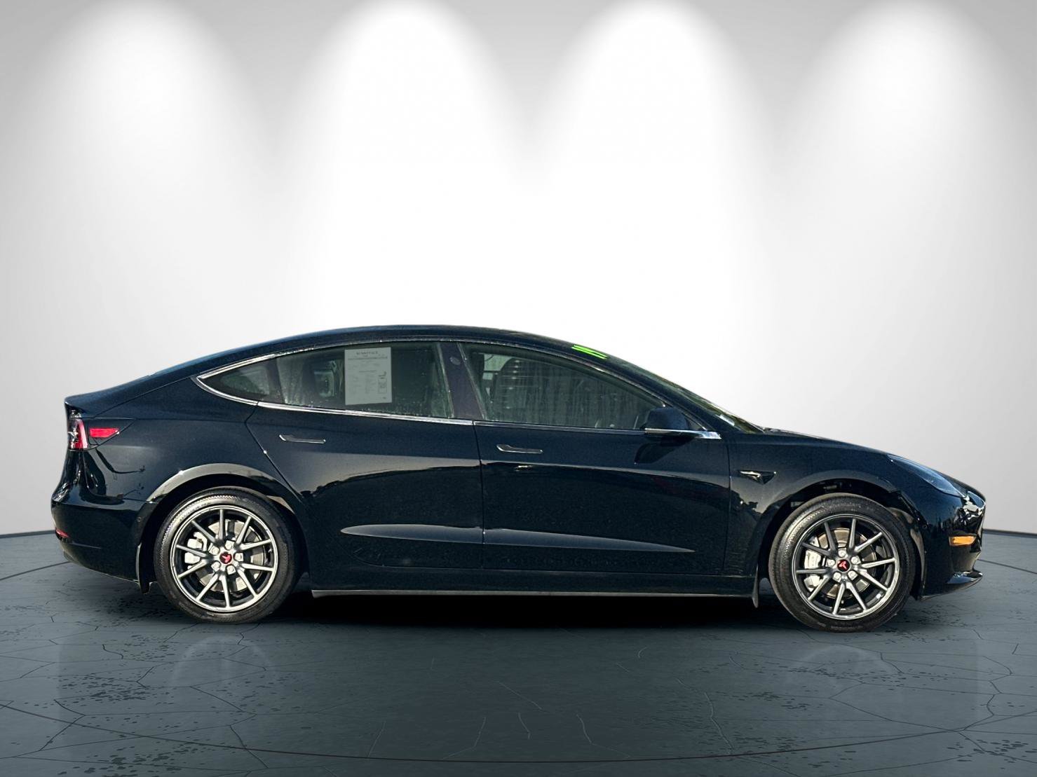 Used 2019 Tesla Model 3 Standard Range Plus RWD image 3