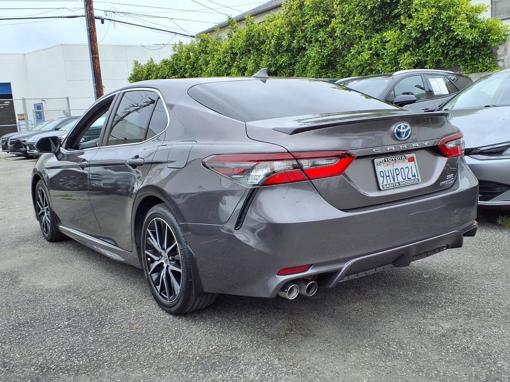 Used 2023 Toyota Camry SE w/ Audio Upgrade Package FWD image 3
