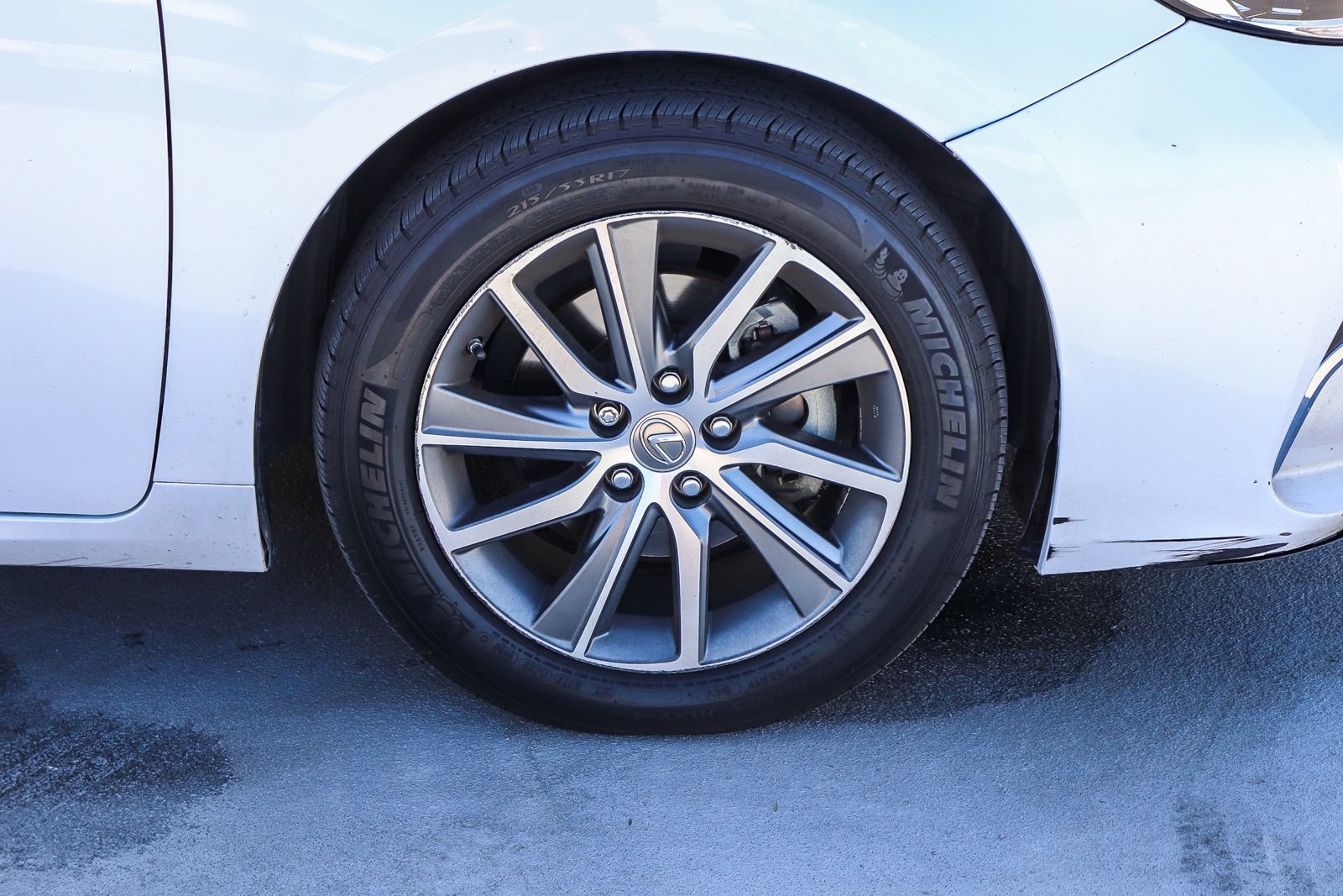 Used 2018 Lexus ES 300h w/ Navigation Package FWD image 10