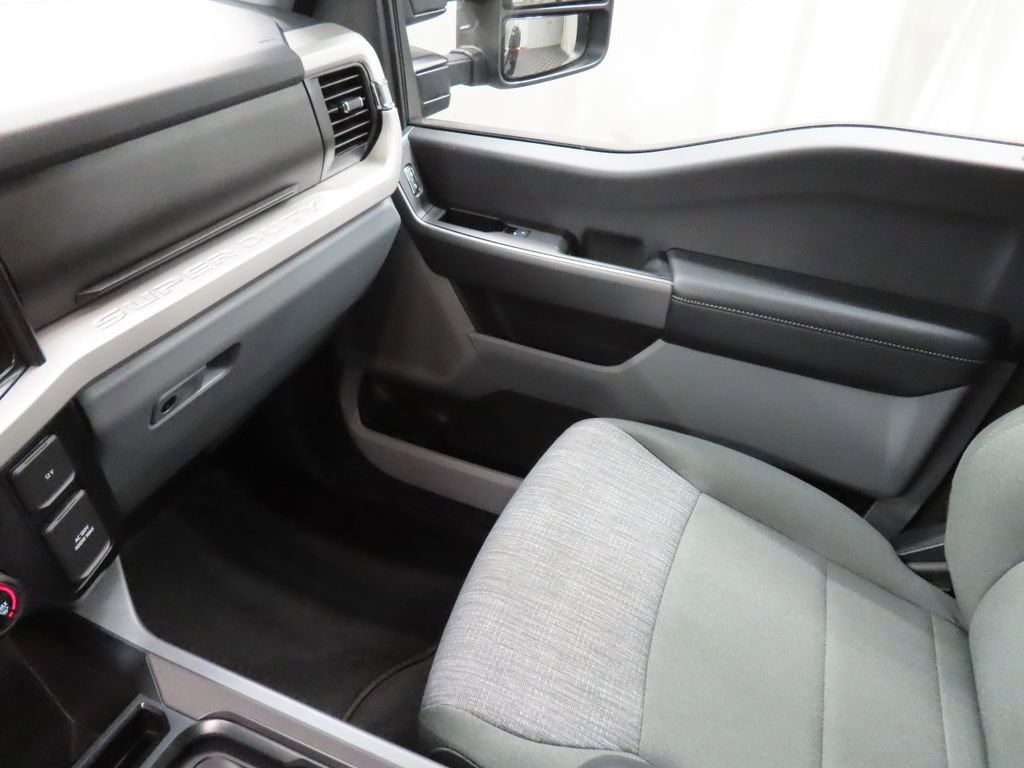 Used 2026 Ford F450 XLT w/ FX4 Off-Road Package AWD/4WD image 25