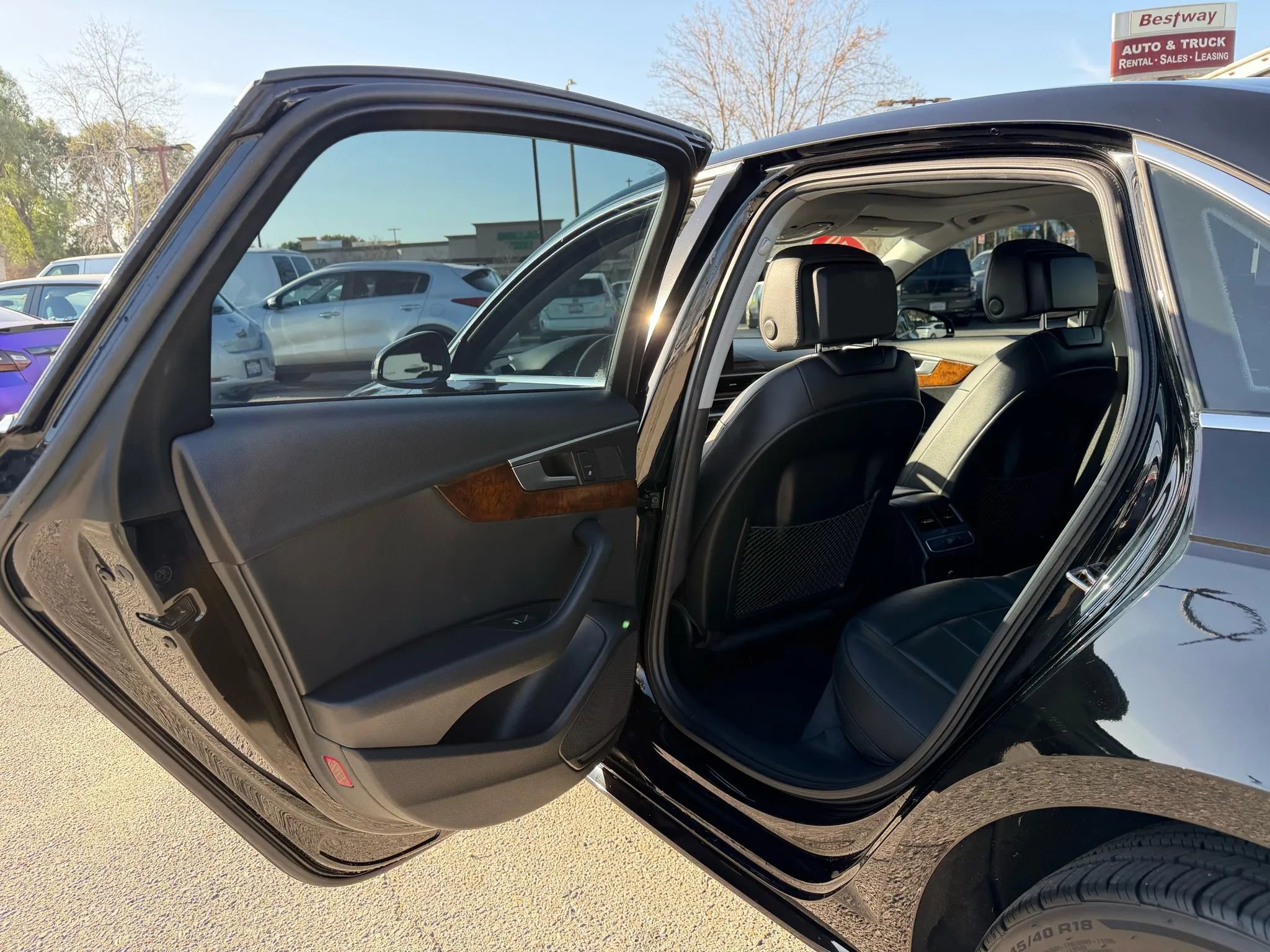 Used 2019 Audi A4 2.0T Premium w/ Convenience Package image 18
