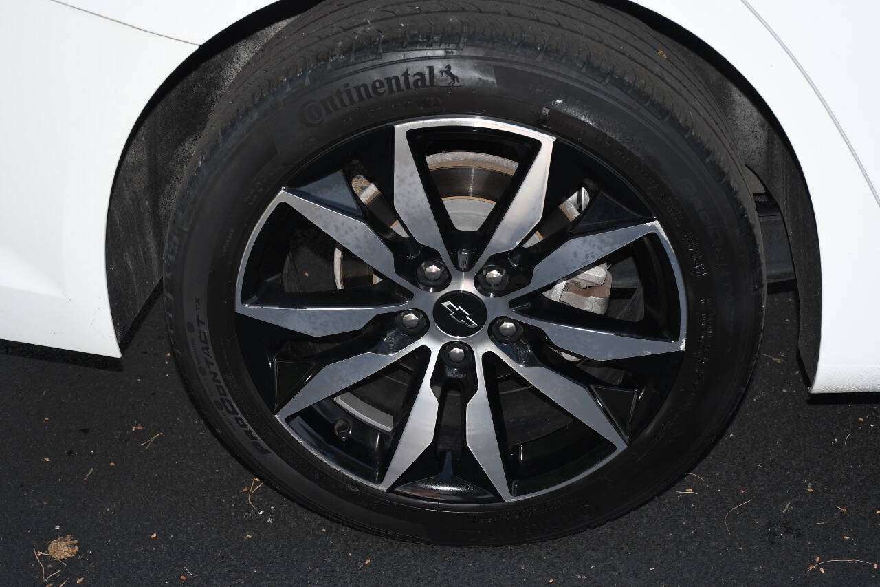 Used 2021 Chevrolet Malibu RS FWD image 38