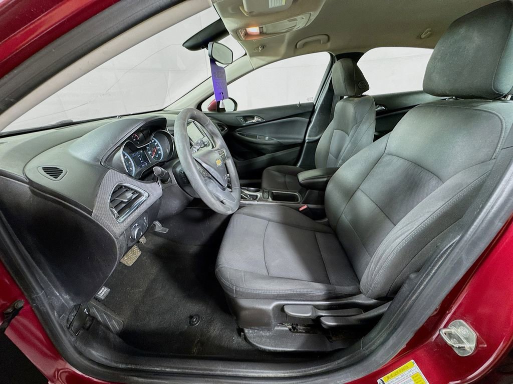 Used 2018 Chevrolet Cruze LT image 23