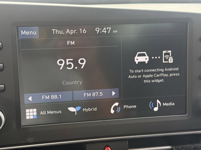Used 2025 Hyundai Elantra Hybrid FWD image 18