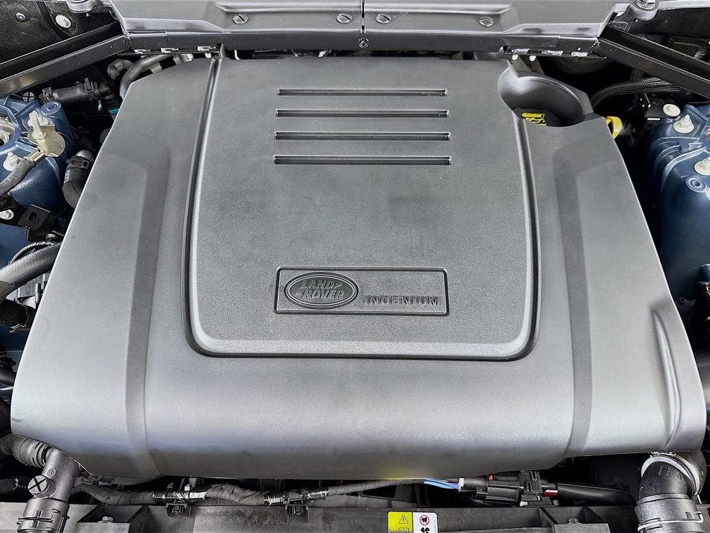 Used 2025 Land Rover Defender 110 S image 29