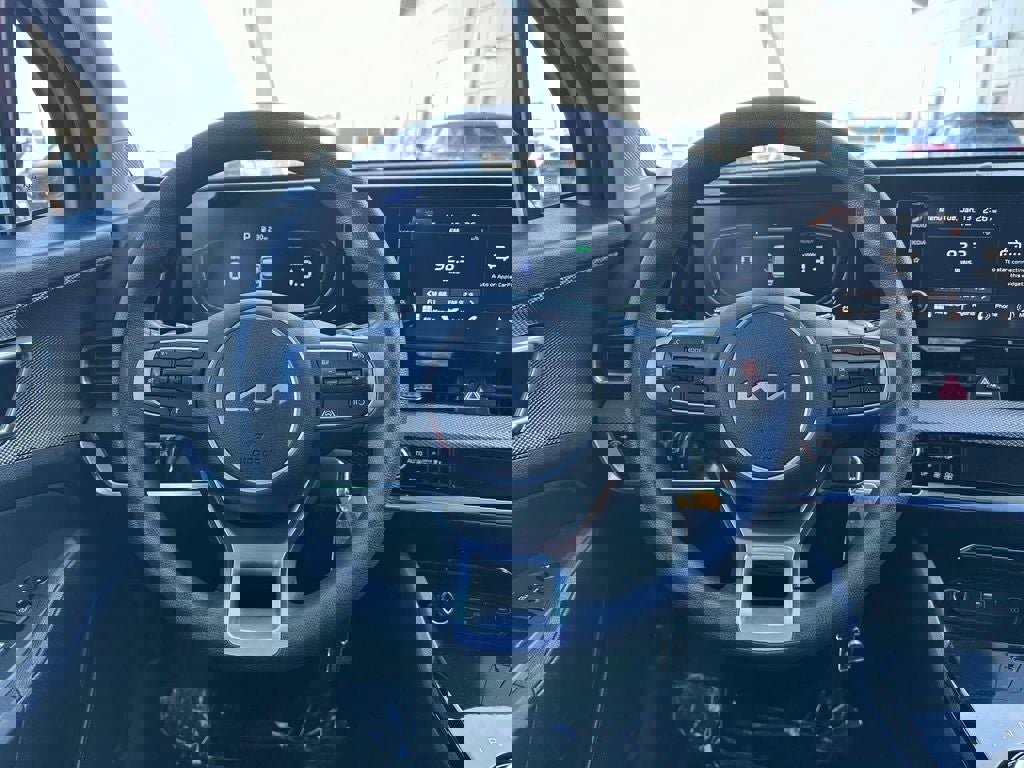 Used 2023 Kia Sportage LX image 14