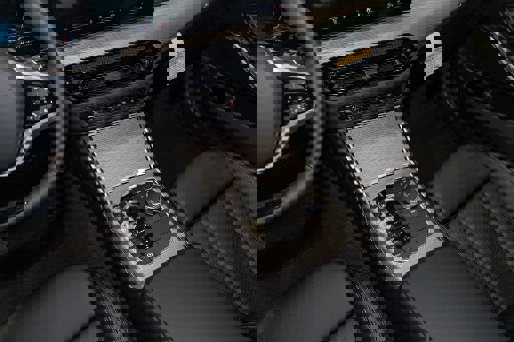 New 2026 BMW 330i xDrive Sedan w/ Premium Package image 21