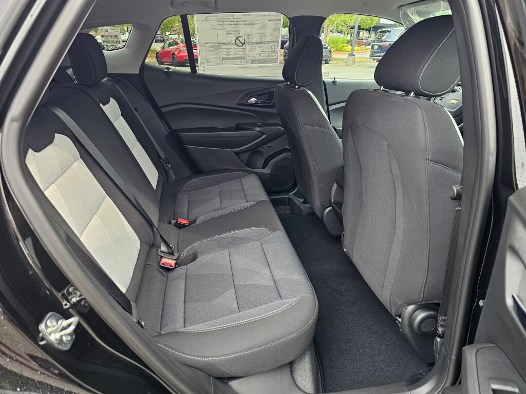 New 2026 Chevrolet Trax LS w/ LS Convenience Package FWD image 26