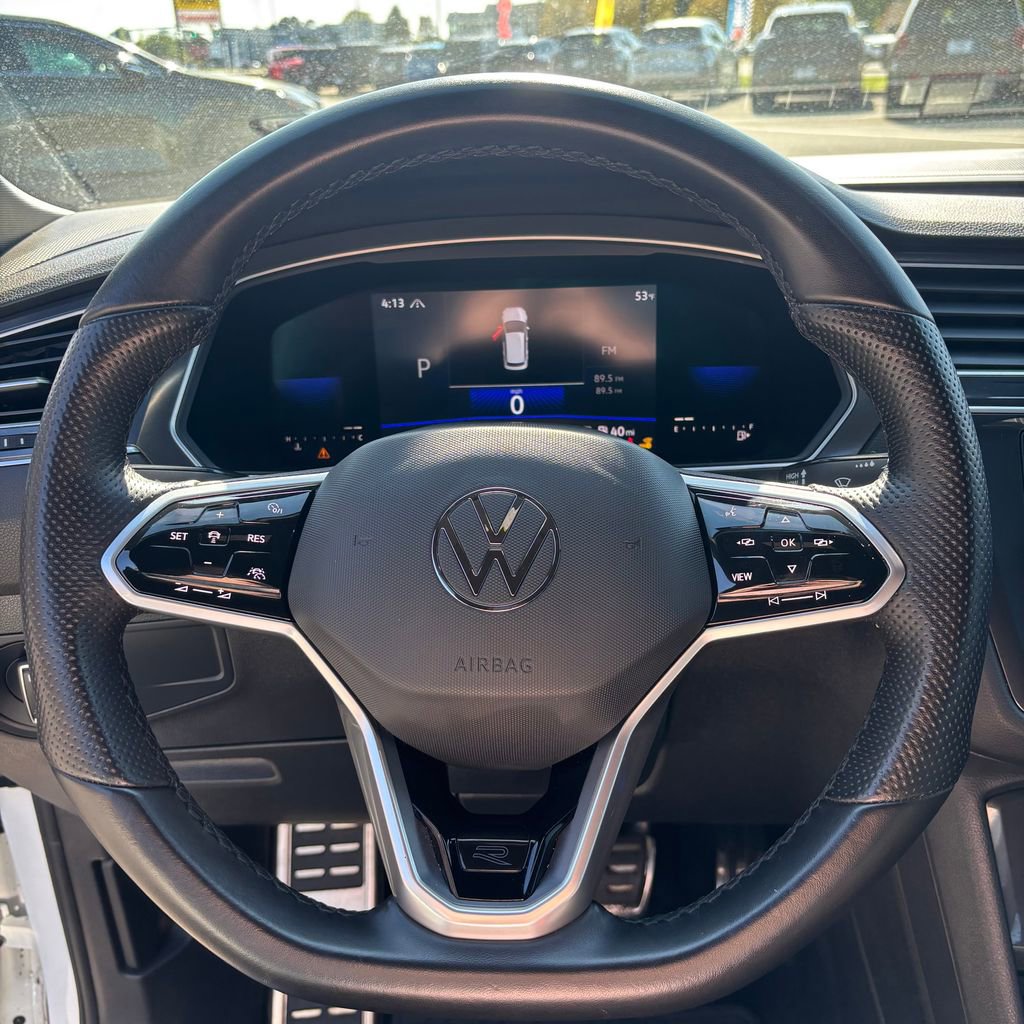 Used 2022 Volkswagen Tiguan SE R-Line AWD/4WD image 10