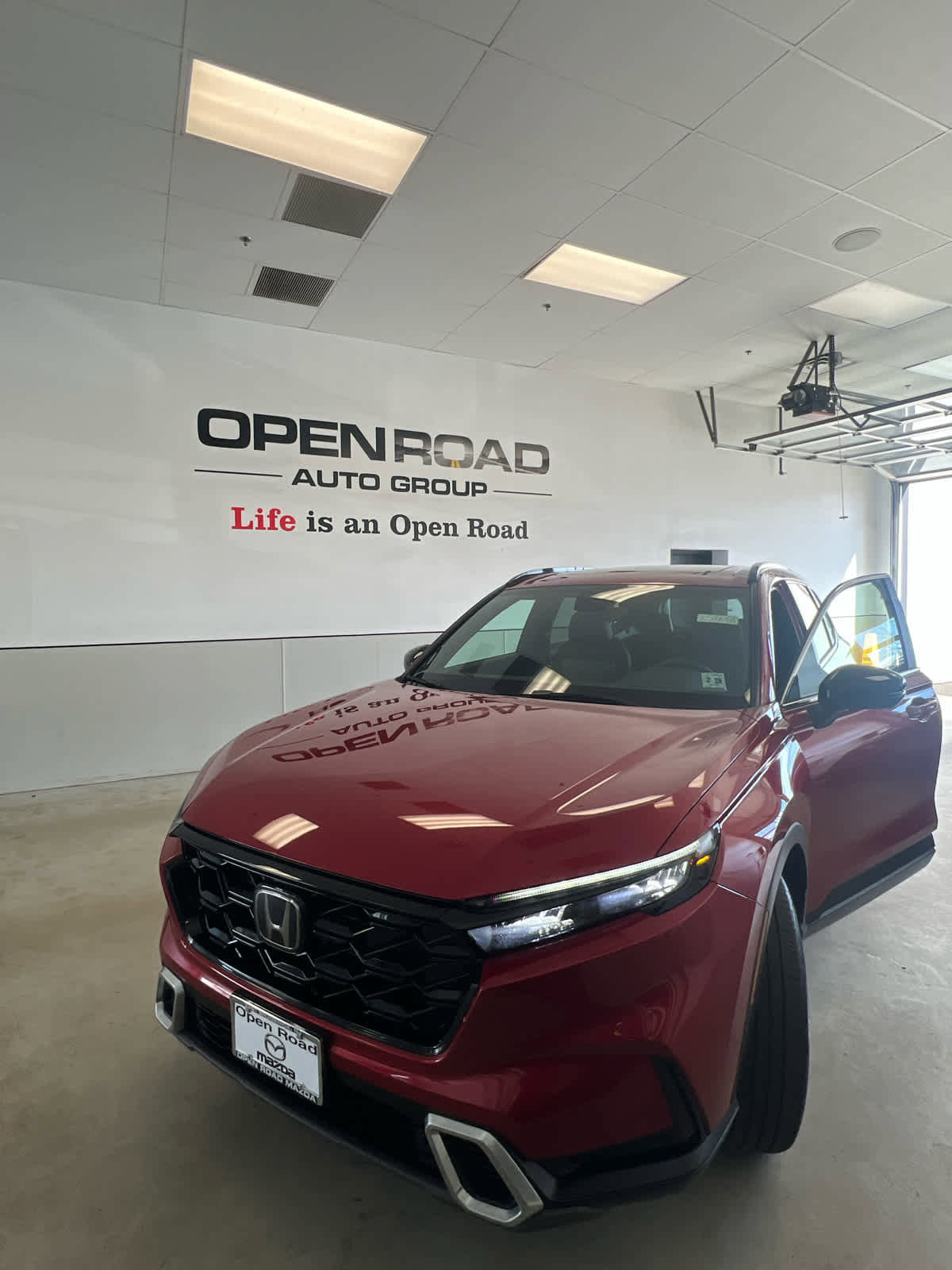 Used 2023 Honda CR-V Sport Touring image 2