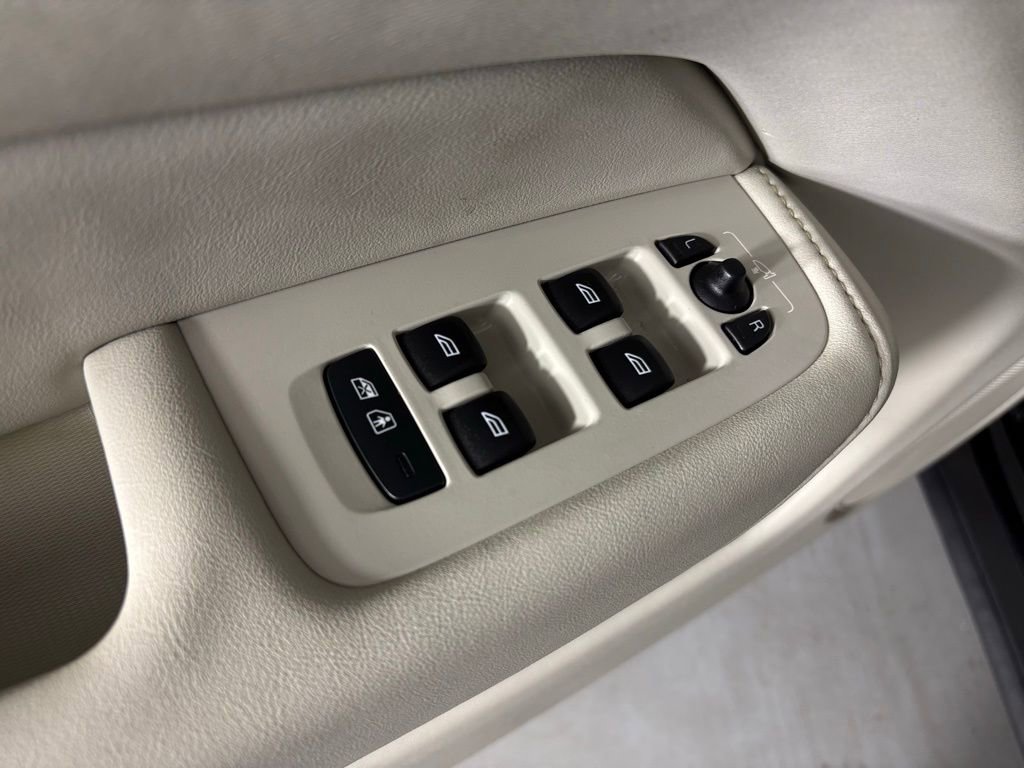 Used 2022 Volvo XC60 B6 Inscription w/ Advanced Package image 15