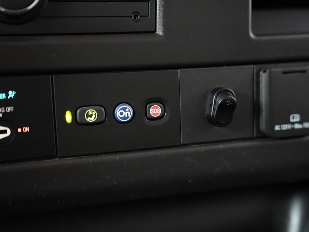 Used 2020 Chevrolet Express 3500 w/ Power Convenience Package RWD image 23