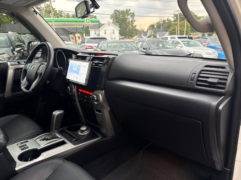 Used 2011 Toyota 4Runner Limited AWD/4WD image 16