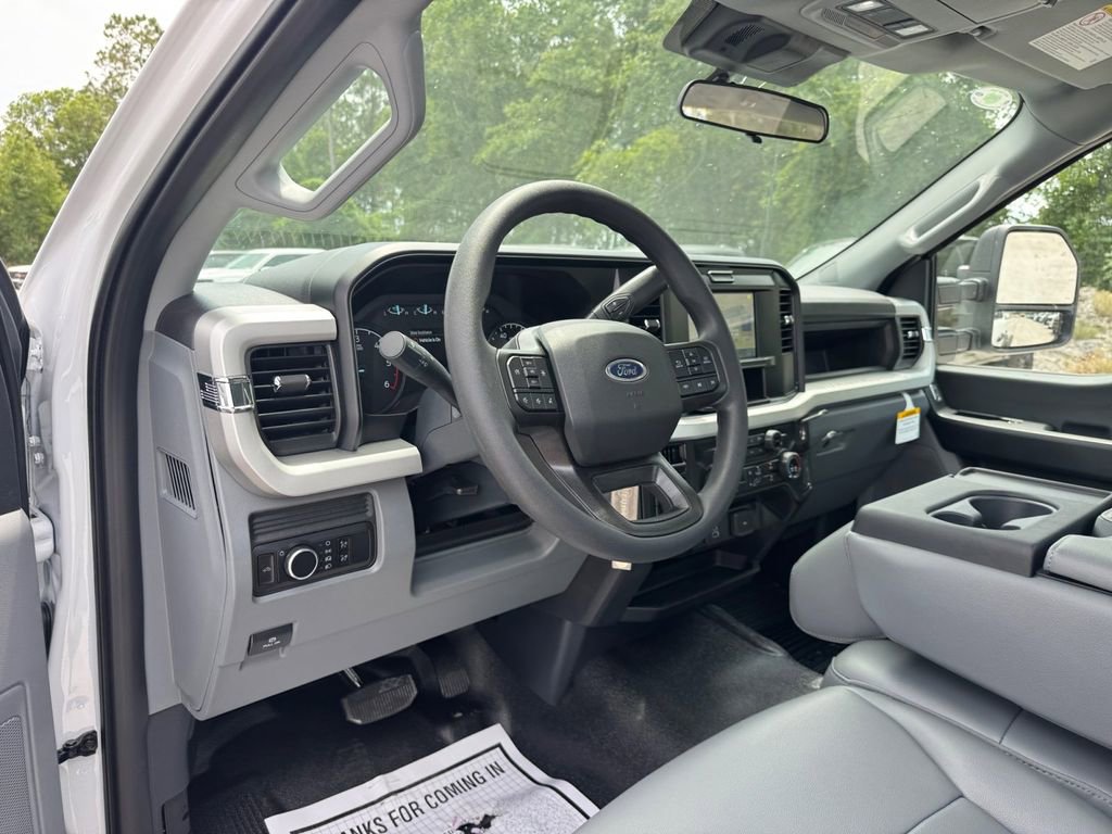 New 2026 Ford F550 4x4 Regular Cab Super Duty image 24