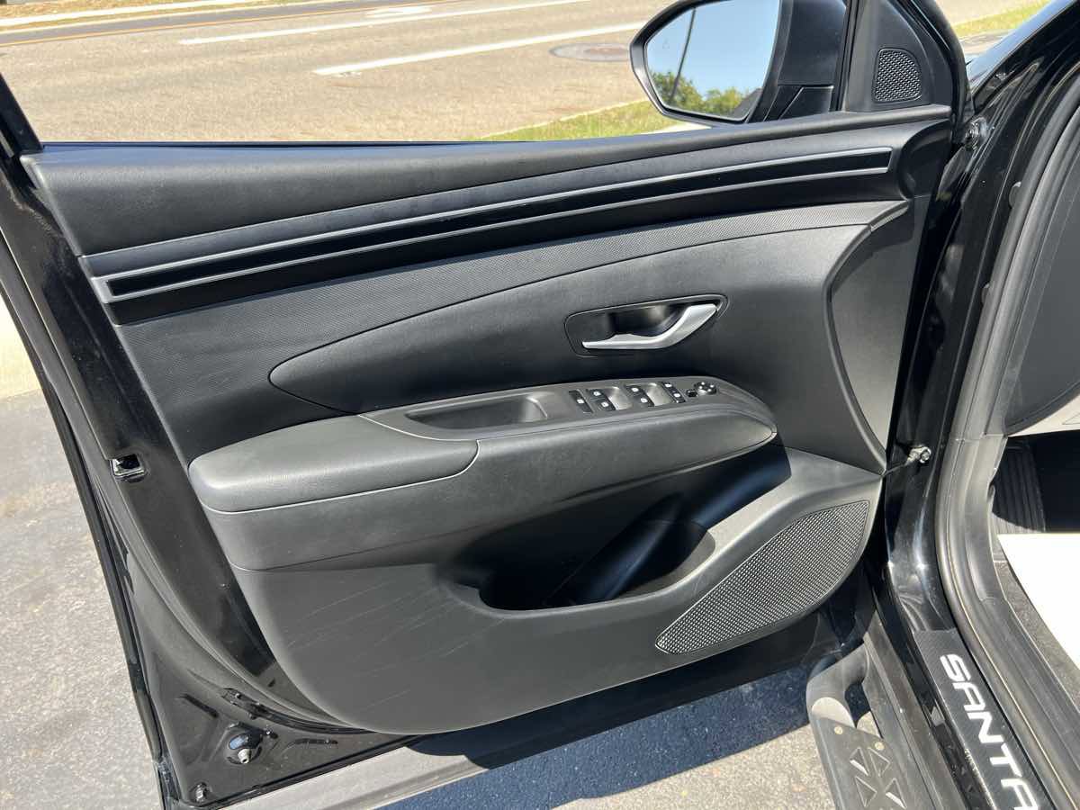 Used 2023 Hyundai Santa Cruz SEL Premium image 12