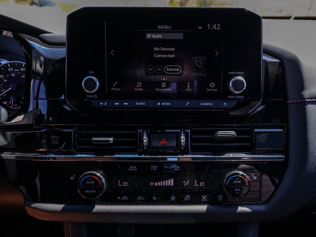 Used 2025 Nissan Pathfinder Rock Creek image 29