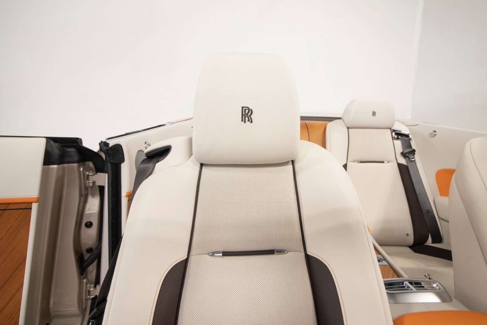 Used 2019 Rolls-Royce Dawn image 55